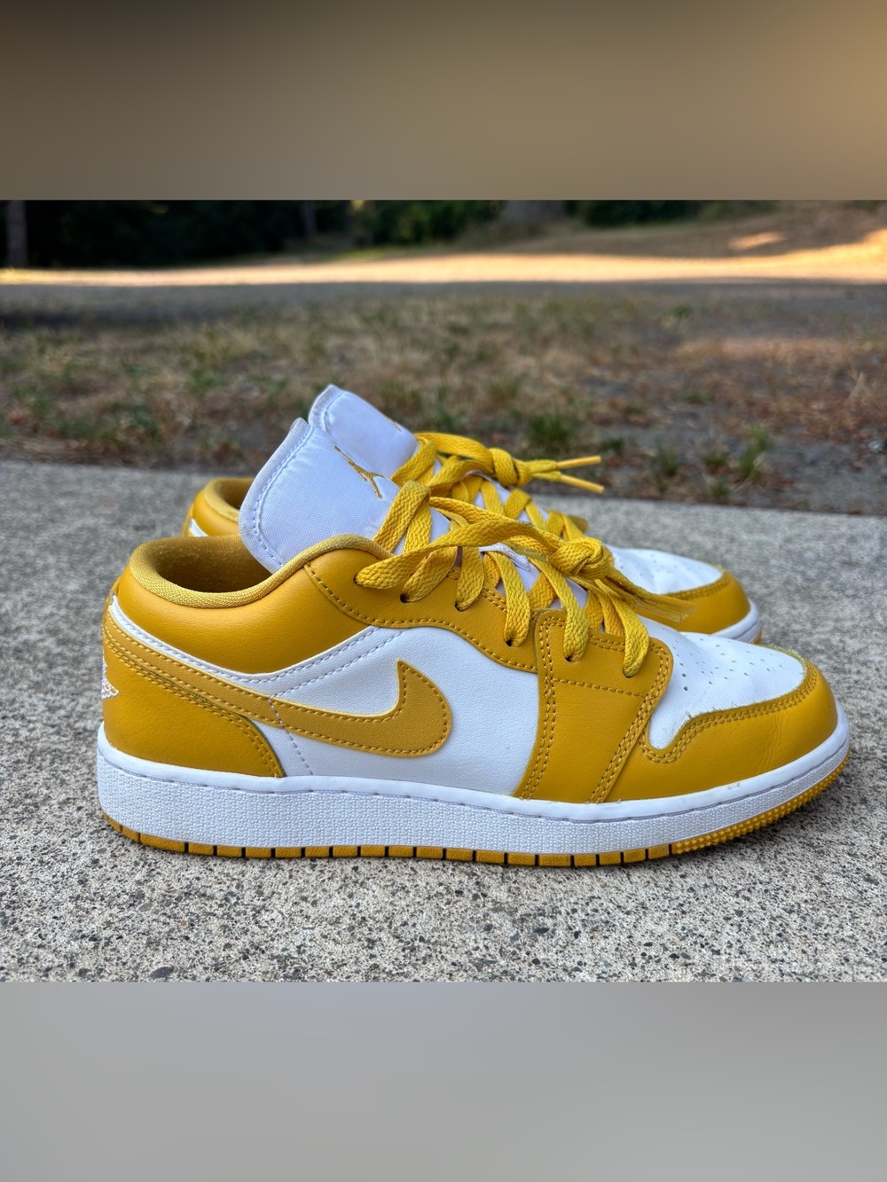 Air Jordan 1 Low White Pollen Yellow GS 6Y Women’s 7.5